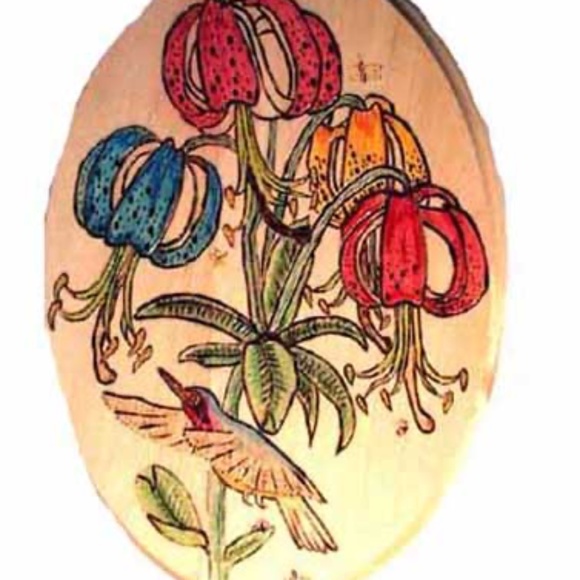 WOODBURNING, HUMMINGBIRD & FLOWERS, HAND DONE, HAND COLOURED, SIGNED, ONE OF A - Picture 1 of 1